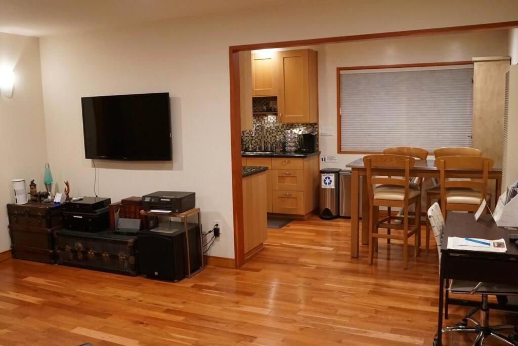 Luxury 1 Bedroom Unit-Walk To Beach -Baby Friendly Лос-Анджелес Экстерьер фото